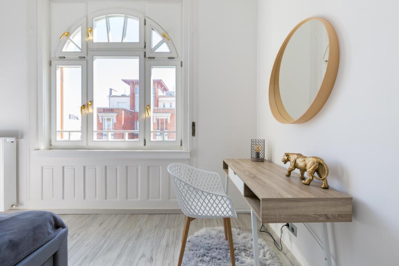 Designer Apartment On The Budapest Broadway With 2Br And Ac المظهر الخارجي الصورة