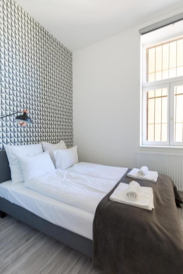 Designer Apartment On The Budapest Broadway With 2Br And Ac المظهر الخارجي الصورة