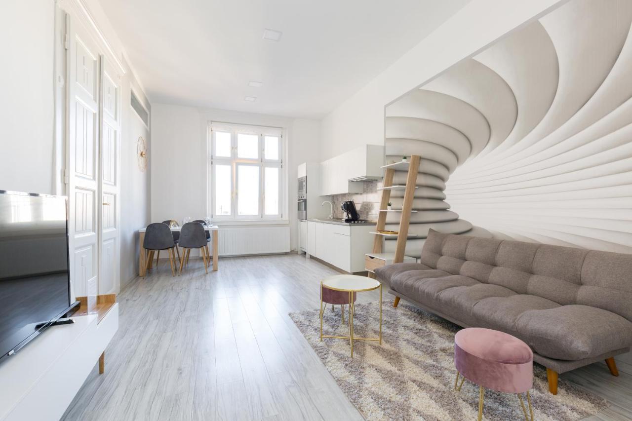 Designer Apartment On The Budapest Broadway With 2Br And Ac المظهر الخارجي الصورة